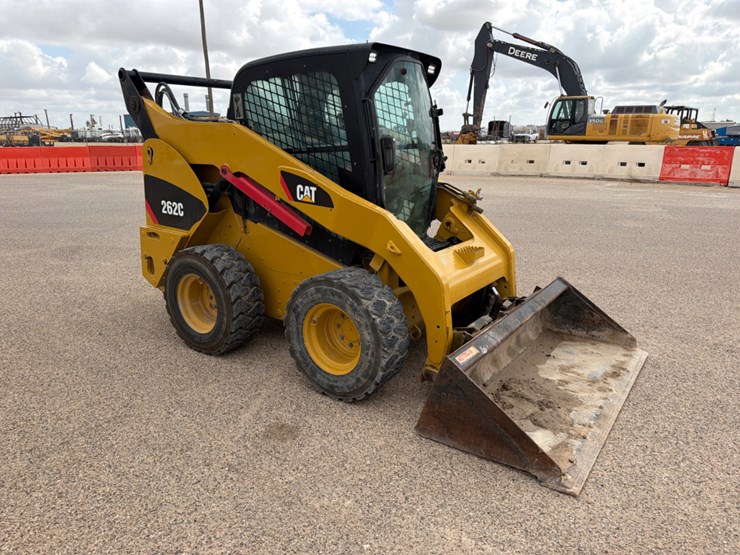 2012-caterpillar-262c-image-3