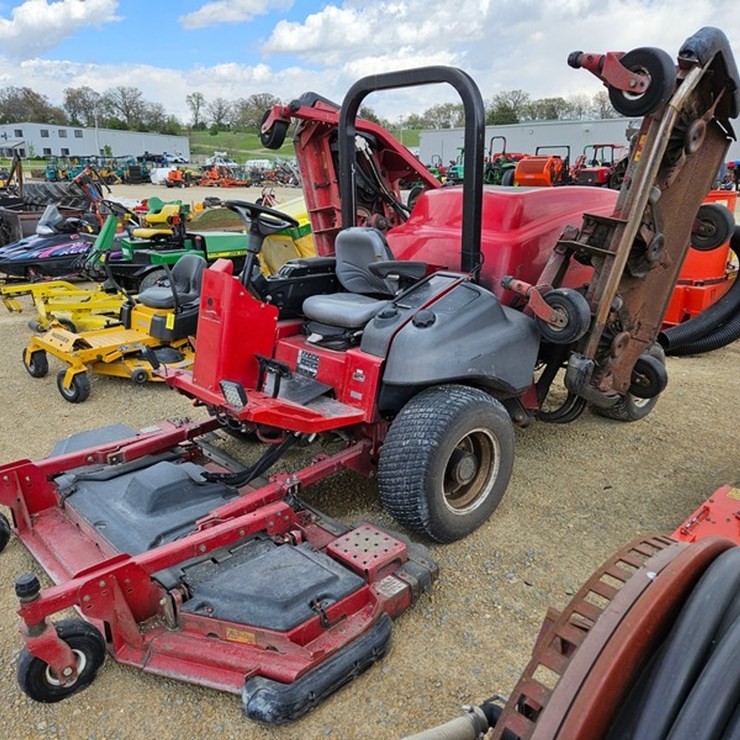 TORO GROUNDSMASTER 5900