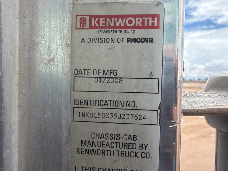 2009-kenworth-t800-image-13