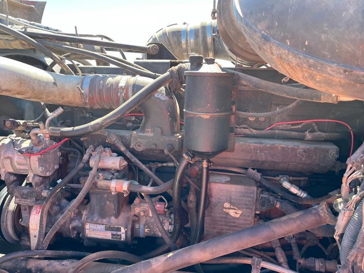1996-peterbilt-377-image-45