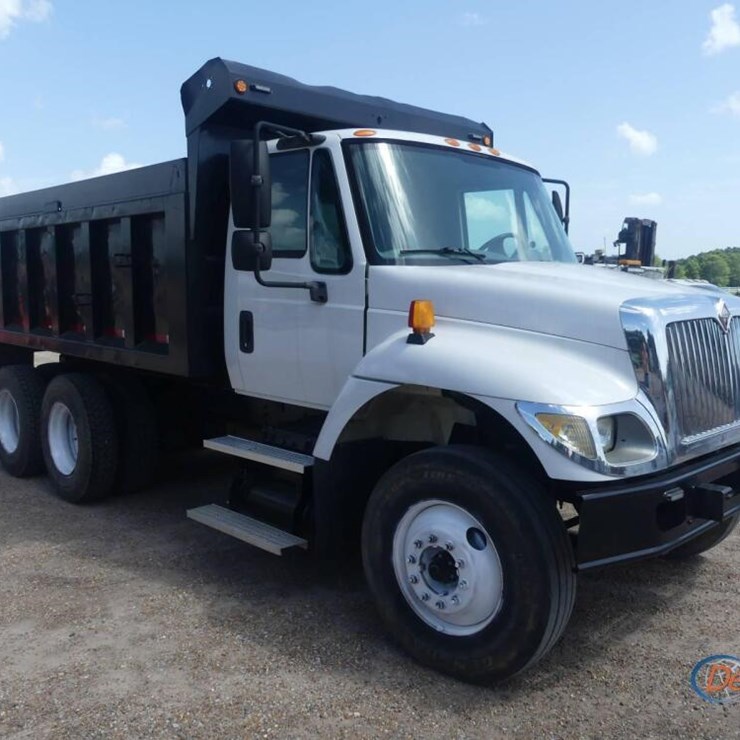 2006 INTERNATIONAL 7400