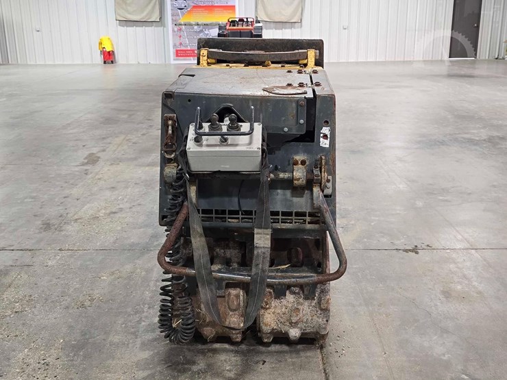 1998-bomag-bmp851-image-8