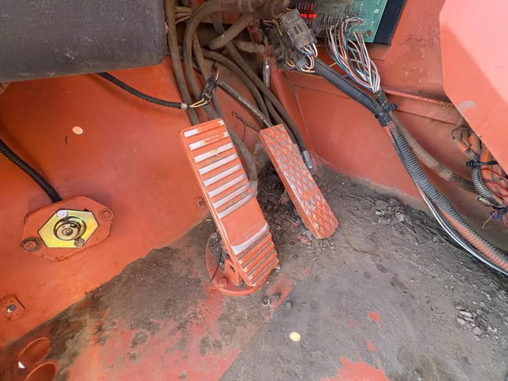 lull-international-644b-42-telehandler-image-17