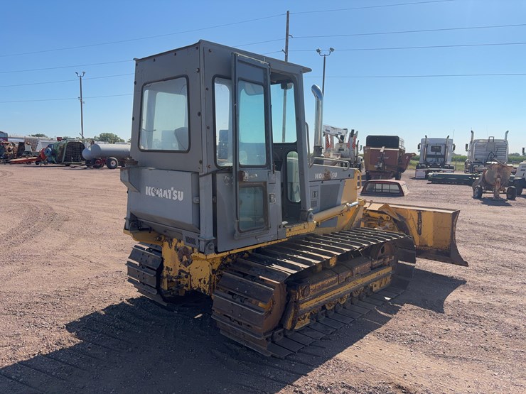 2002-komatsu-d38p-dozer-image-5