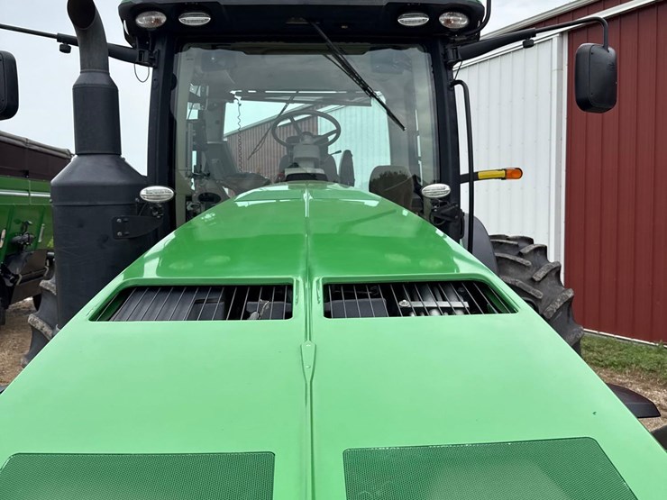 2014-john-deere-8320r-image-91