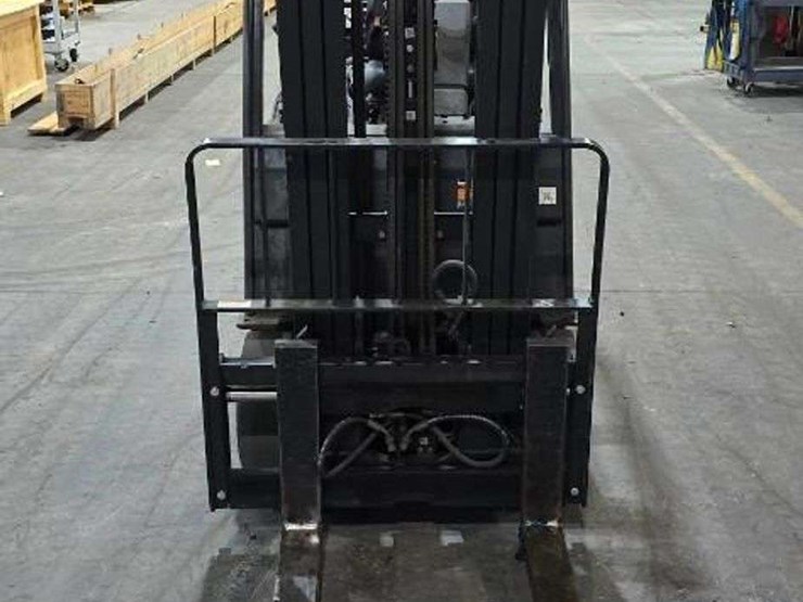 doosan-forklift-image-3