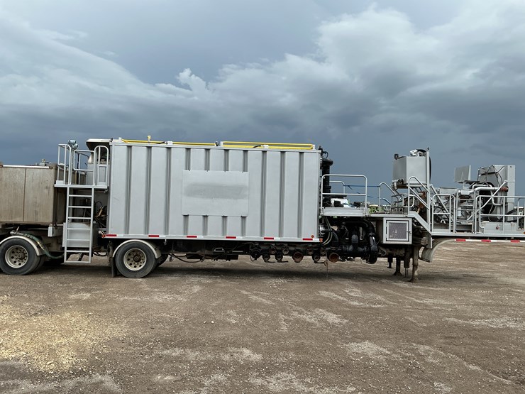 2012-cummins-qsx15-image-4