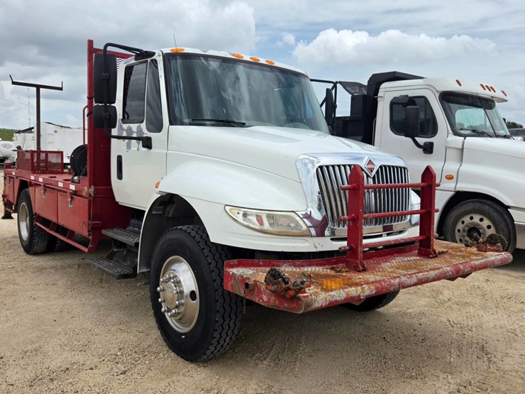 2019-international-durastar-4300-image-4