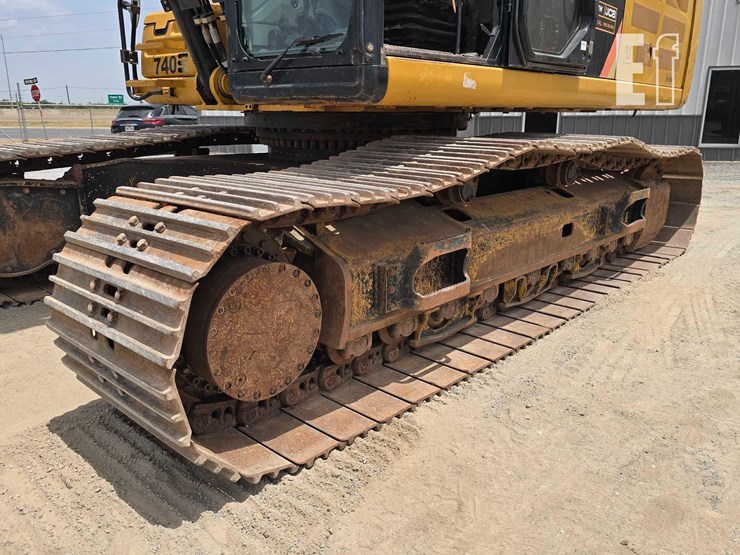 2017-caterpillar-349fl-image-32