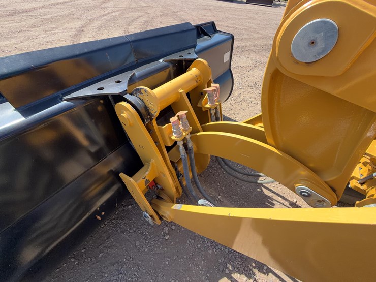 caterpillar-910-image-11