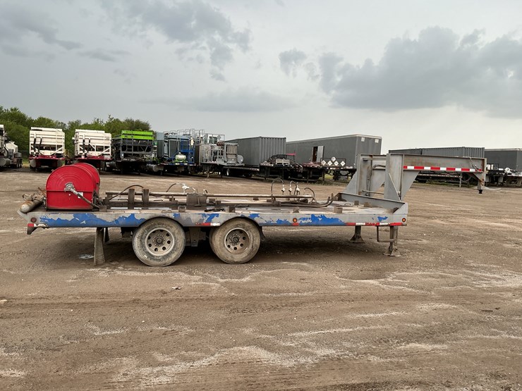 2012-utility-flatbed-image-4