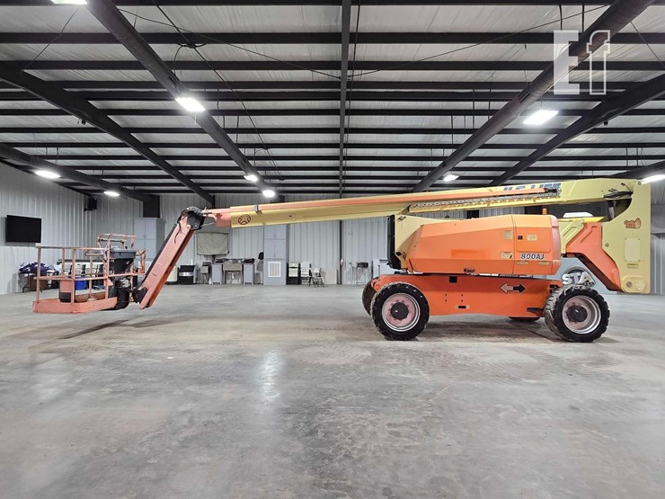 2016-jlg-800aj-image-5