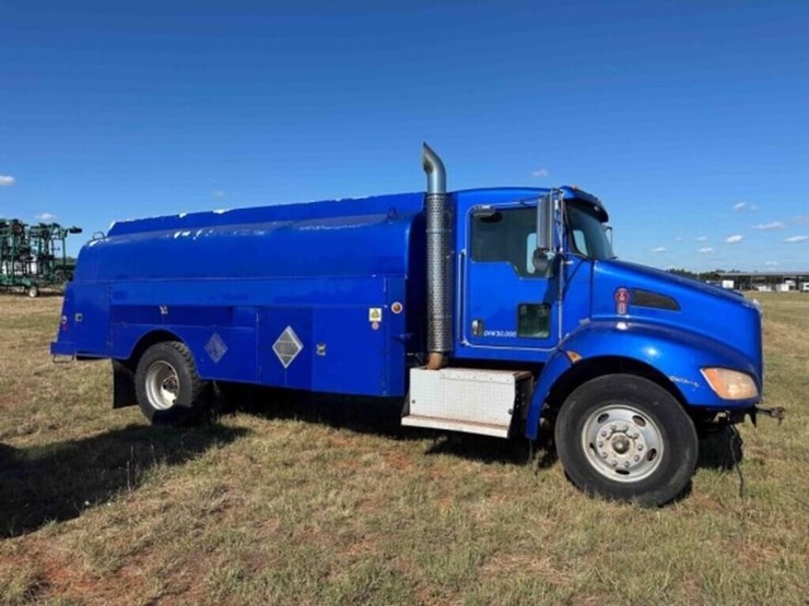2010-kenworth-t370-image-2