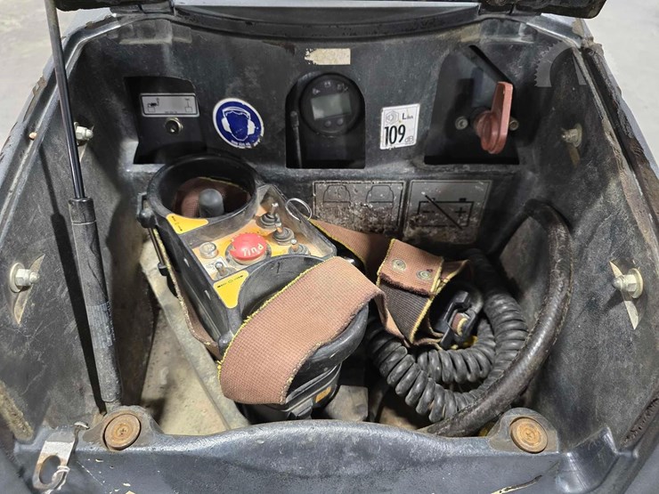 2019-bomag-bmp8500-image-17
