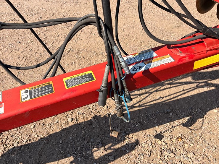 case-ih-340-image-10