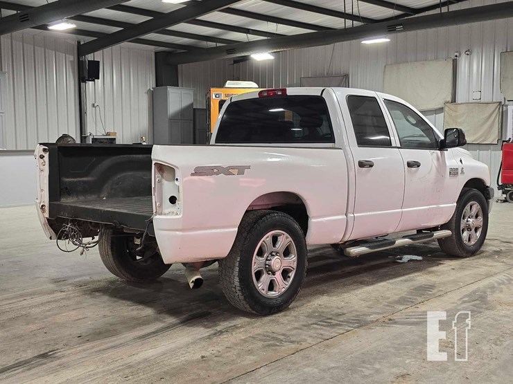 2008-dodge-2500-image-3