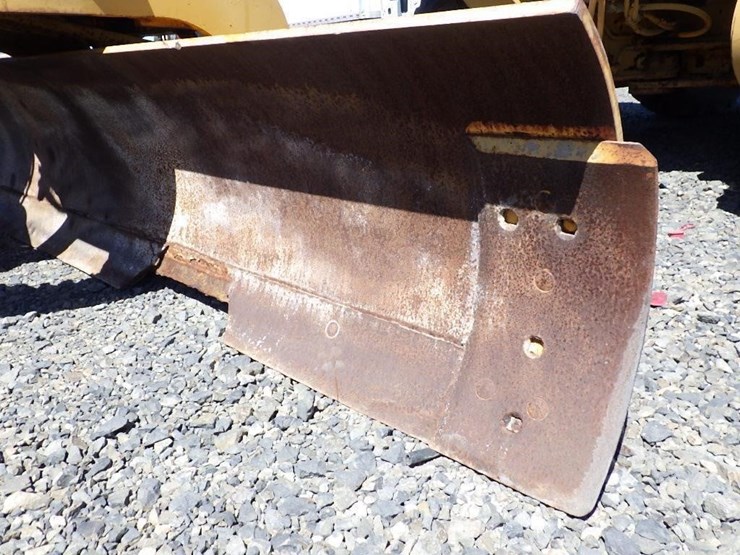 mitsubishi-mg130-motor-grader-image-13