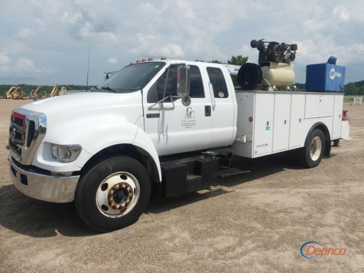 2006-ford-f650-image-17