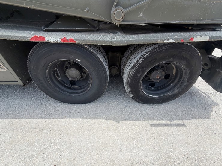 1999-mack-rd688s-image-15