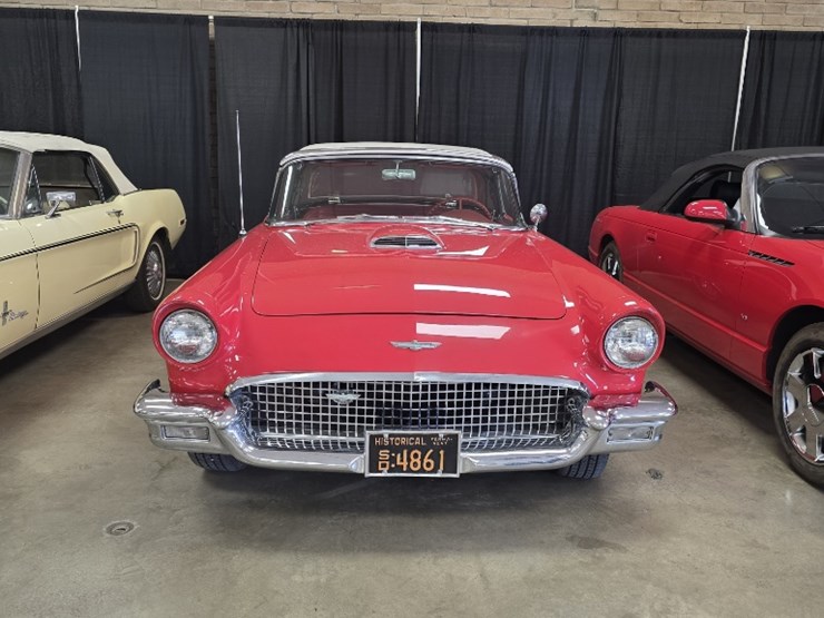 1957-ford-thunderbird-convertible-image-2