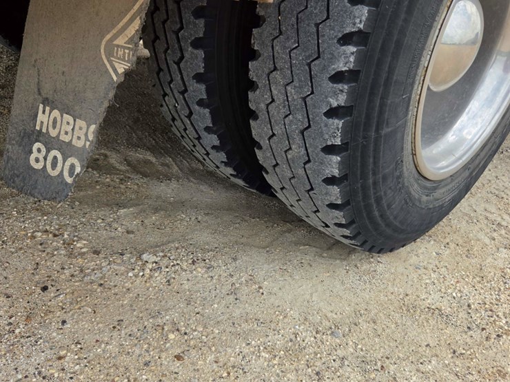 2019-international-durastar-4300-image-14