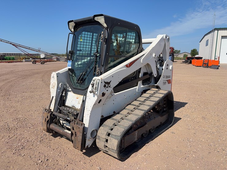 2017-bobcat-t650-image-1