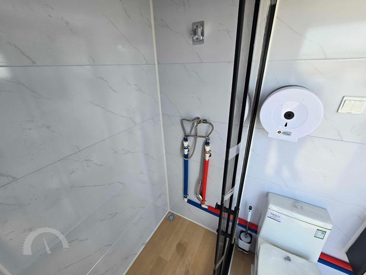 mobile-toilet-with-shower-image-10