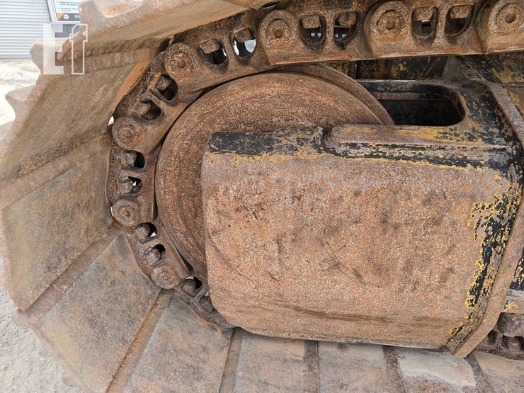 2017-caterpillar-349fl-image-36