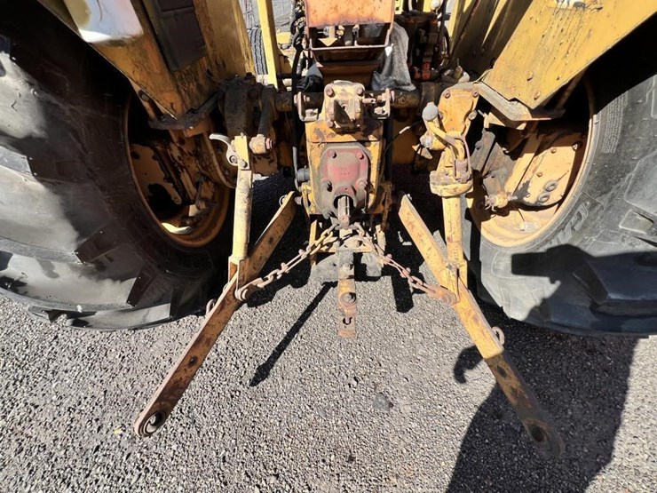 1979-case-petromat-tractor-image-10
