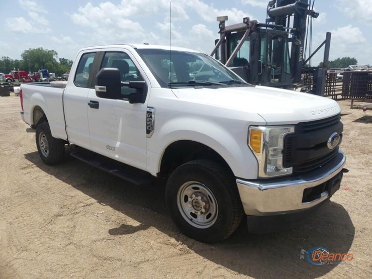 2017-ford-f250-image-1