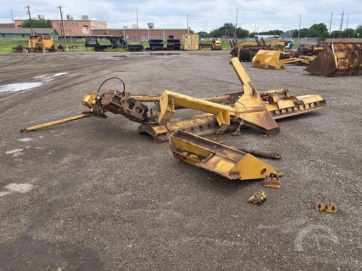 caterpillar-163h-image-1