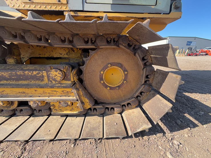 2002-komatsu-d38p-dozer-image-14