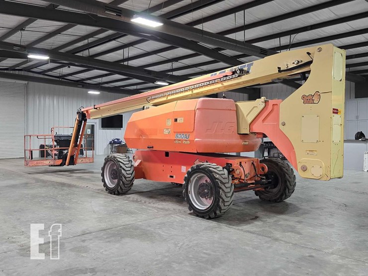 2016-jlg-800aj-image-4
