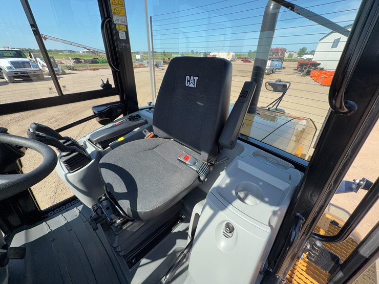 caterpillar-910-image-41