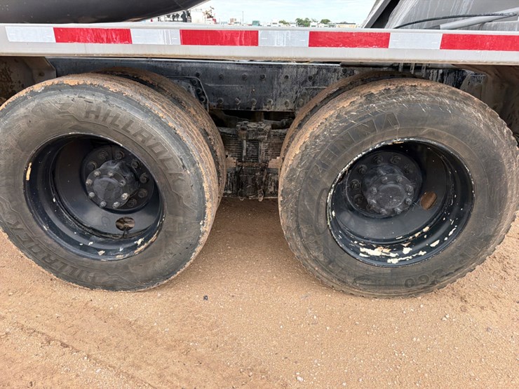 2009-kenworth-t800-image-10