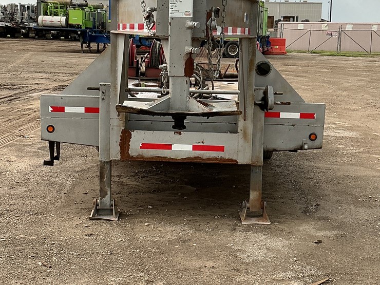 2012-utility-flatbed-image-2