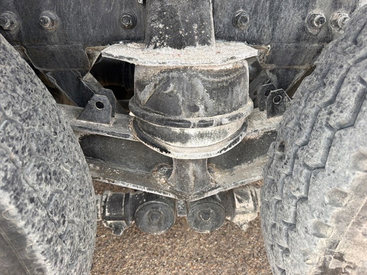 2016-kenworth-t880-image-12