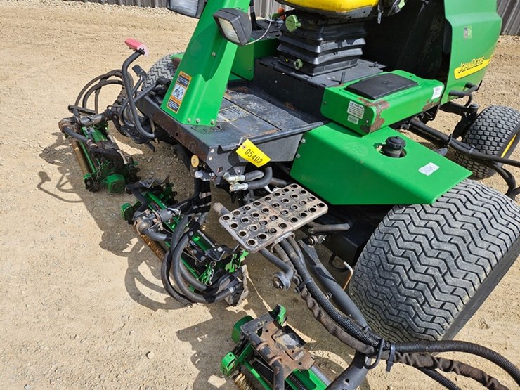 john-deere-3225b-image-11