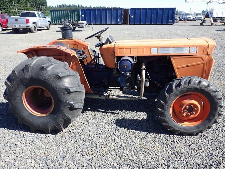 same-tractor-image-4