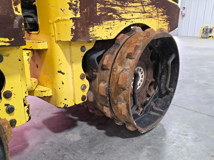 2019-bomag-bmp8500-image-11
