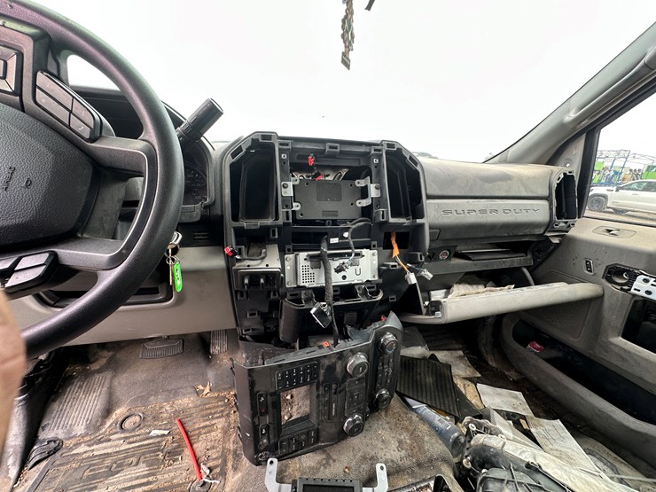 2018-ford-f350-image-14