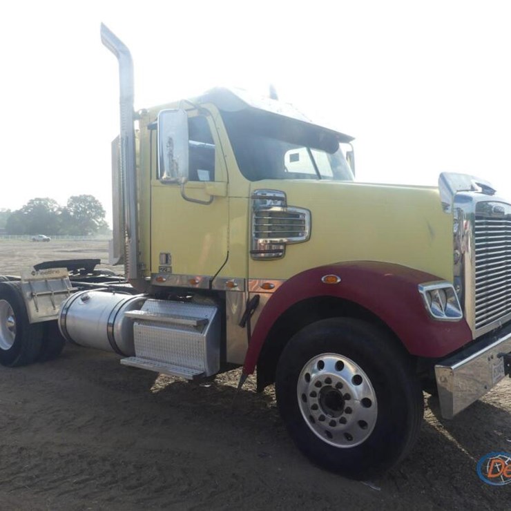2016 FREIGHTLINER 122SD