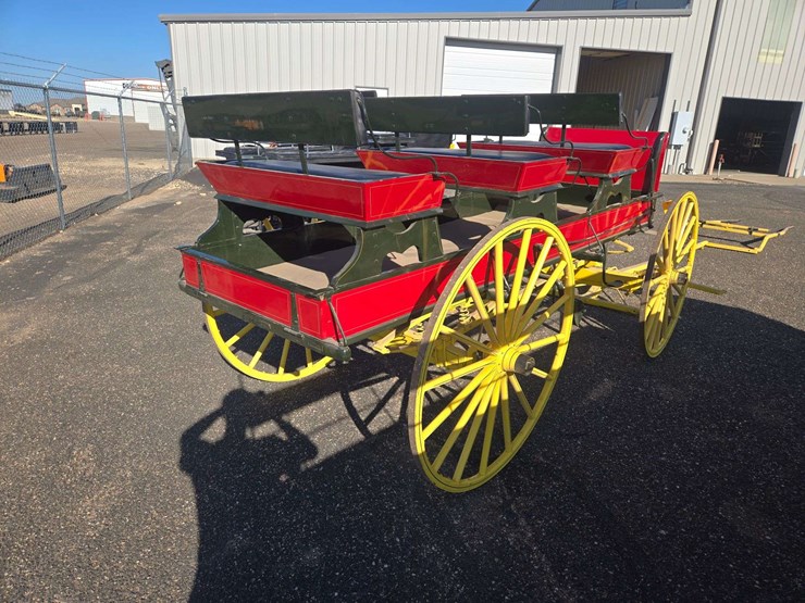 red-and-yellow-horse-drawn-carriage-image-9