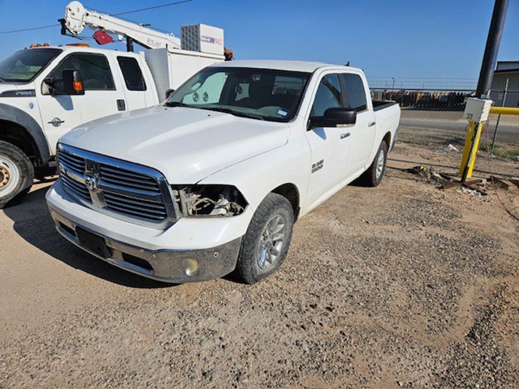 2016-dodge-ram-1500-image-6