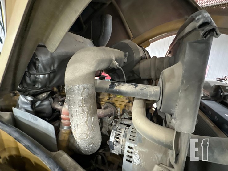 2012-caterpillar-cs64-image-23