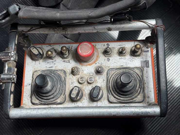 1999-mack-rd688s-image-12