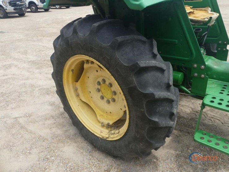 2012-john-deere-5045d-image-8
