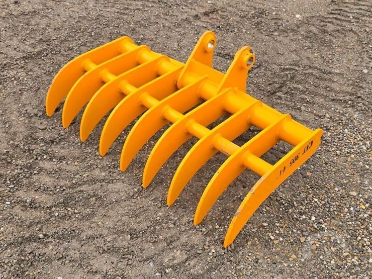 2026-caterpillar-305-image-1