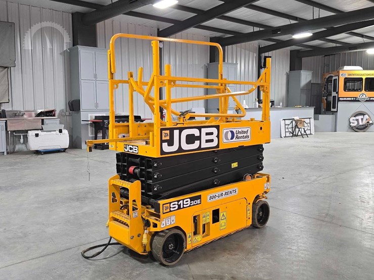 2023-jcb-s1930e-image-3
