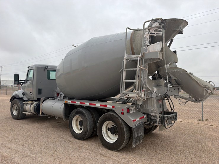 2016-kenworth-t880-image-10